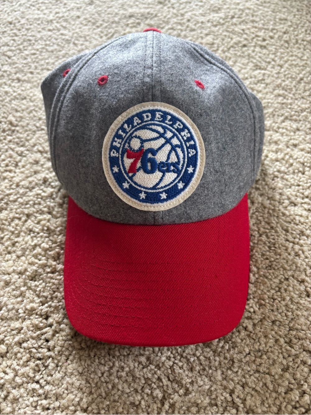 Mitchell & Ness Philadelphia 76ers Grey & Red Wool Baseball Cap